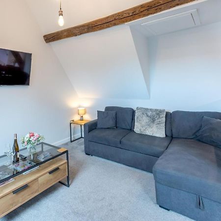 Pass The Keys 5C Charming Town Centre Apartment With Roof Top Views Shrewsbury Exterior photo