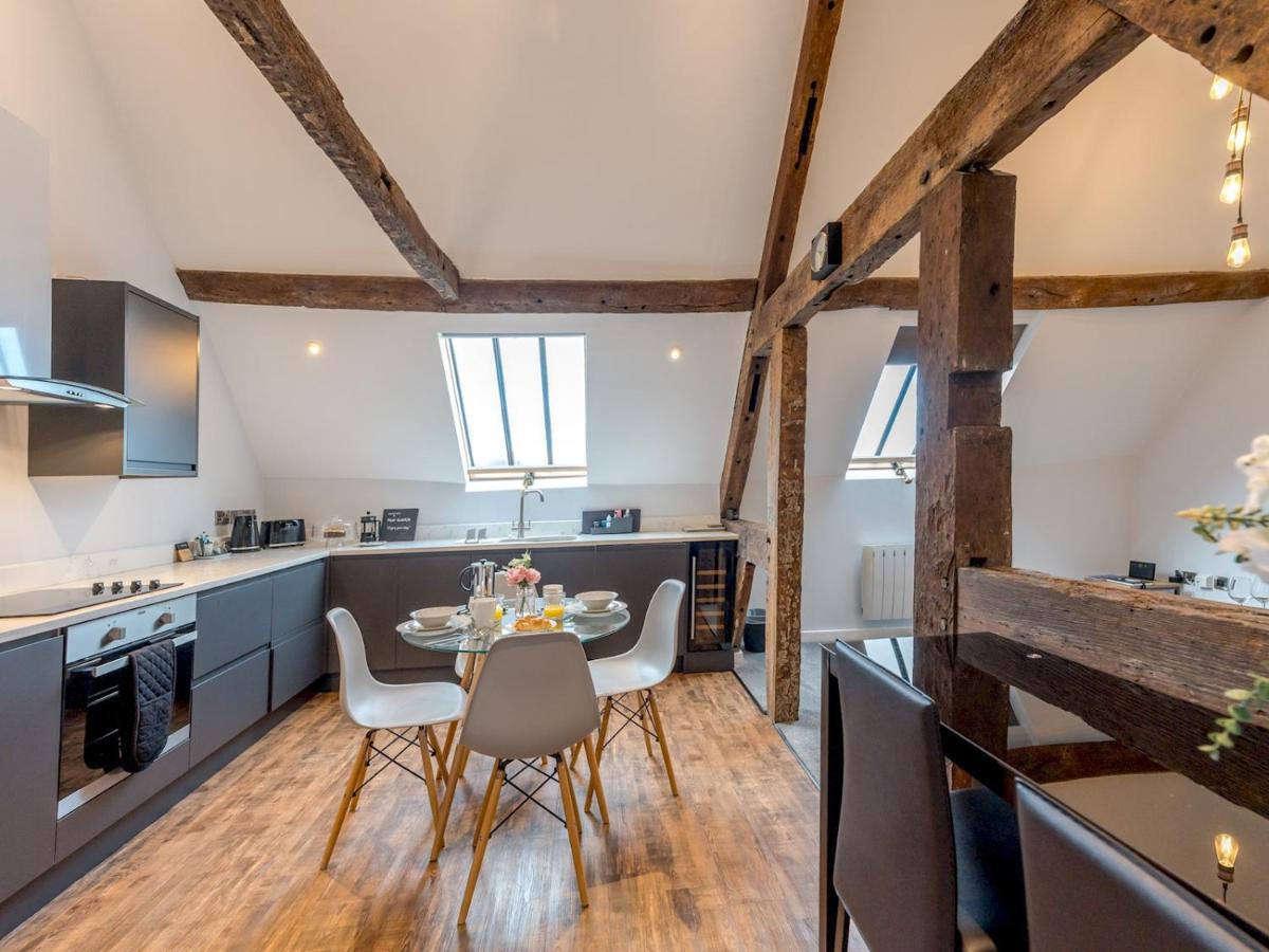 Pass The Keys 5C Charming Town Centre Apartment With Roof Top Views Shrewsbury Exterior photo